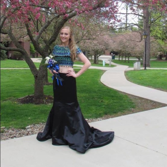 Sherri Hill Dresses & Skirts - Prom Dress